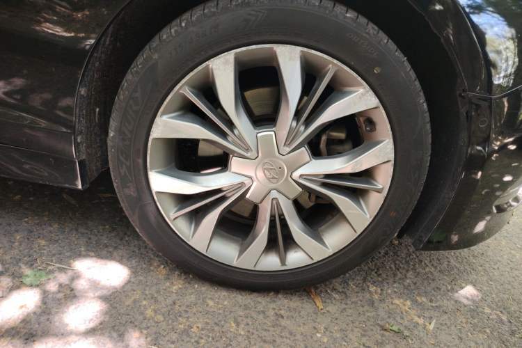 Used Hyundai Sonata 2015 2.4L TOP Flagship Edition Right Front Wheel Hub