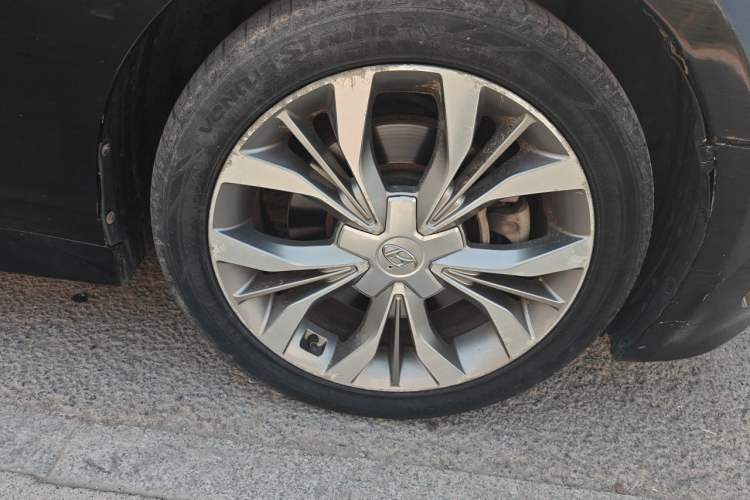 Used Hyundai Sonata 2015 1.6T GLX Advanced Model Right Front Wheel Hub