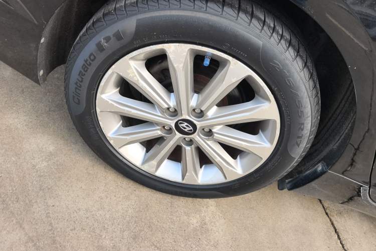 Used Hyundai Sonata 2015 1.6T GS Fashion Edition Right Rear Wheel Hub
