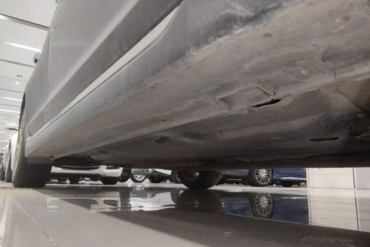 Used Hyundai Sonata 2015 1.6T DLX Prestige Model Right Side Sill