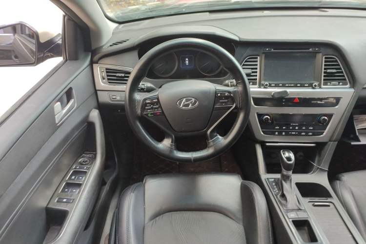 Used Hyundai Sonata 2015 2.0L GLS Smart Model Steering Wheel