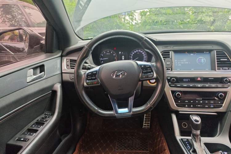 Used Hyundai Sonata 2015 1.6T GLS Smart Model Steering Wheel