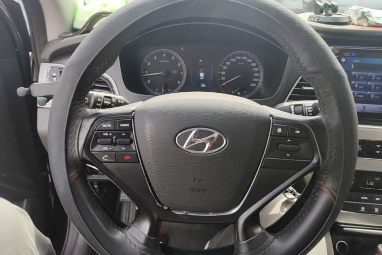 Used Hyundai Sonata 2015 2.0L GLS Smart Model Steering Wheel
