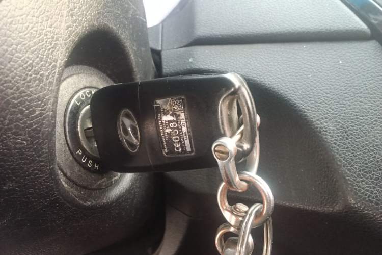 Used Hyundai Sonata 2015 Classic 2.0L Automatic Leading Edition Vehicle Key