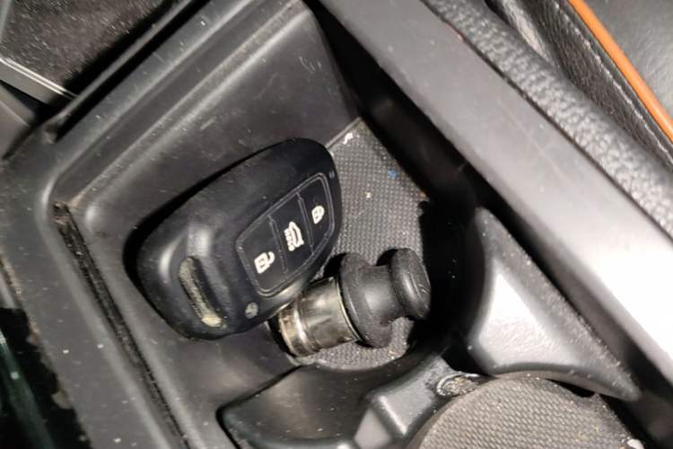 Used Hyundai Sonata 2015 1.6T DLX Prestige Model Vehicle Key