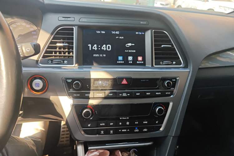 Used Hyundai Sonata 2015 1.6T GLS Smart Model Audio And AC Panel