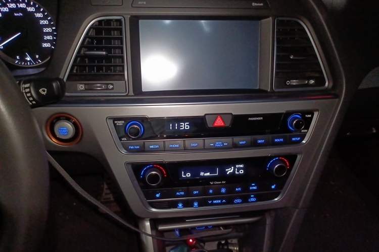 Used Hyundai Sonata 2015 1.6T GLS Smart Model Audio And AC Panel
