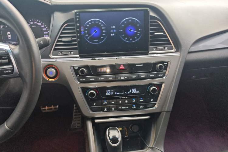Used Hyundai Sonata 2015 1.6T GLS Smart Model Audio And AC Panel