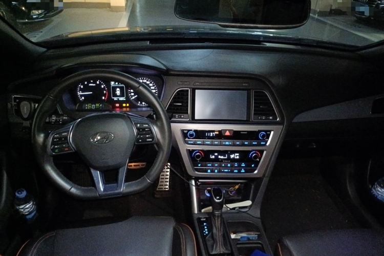 Used Hyundai Sonata 2015 1.6T GLS Smart Model Center Console