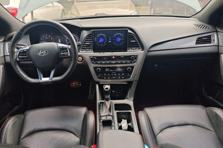 Used Hyundai Sonata 2015 1.6T GLS Smart Model Center Console