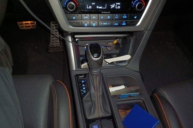 Used Hyundai Sonata 2015 1.6T GLS Smart Model Gear Lever