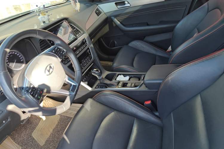 Used Hyundai Sonata 2015 1.6T DLX Prestige Model Left Front Seat