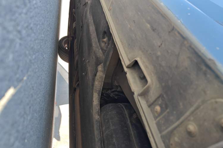 Used Hyundai Sonata 2015 1.6T DLX Prestige Model Left Side Sill