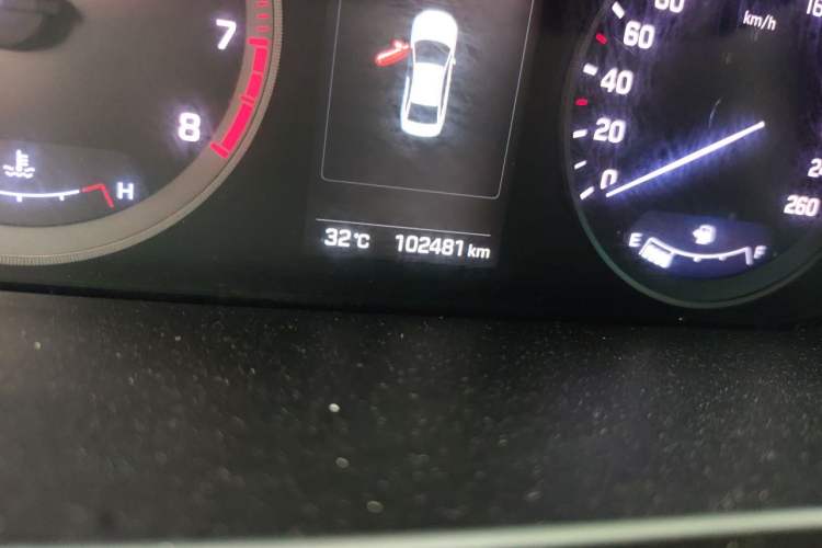 Used Hyundai Sonata 2015 1.6T GLX Advanced Model Odometer Close Up
