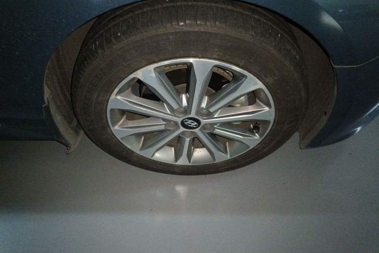 Used Hyundai Sonata 2015 1.6T GLS Smart Model Right Front Wheel Hub