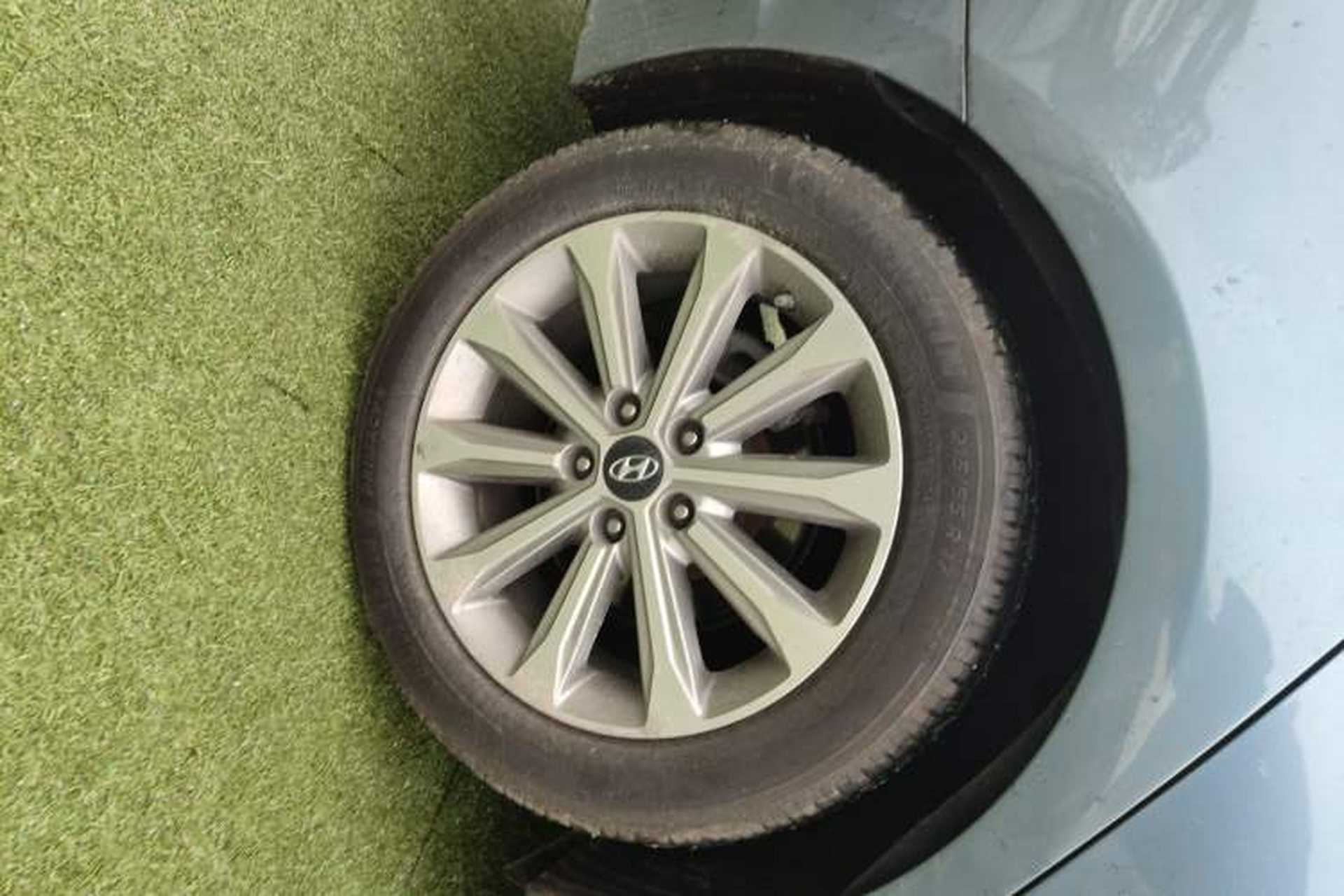 Used Hyundai Sonata 2015 1.6T GLS Smart Model Right Rear Wheel Hub
