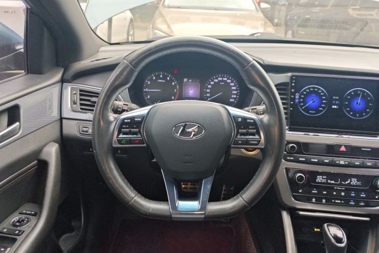 Used Hyundai Sonata 2015 1.6T GLS Smart Model Steering Wheel