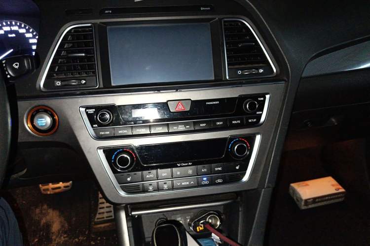 Used Hyundai Sonata 2015 1.6T GLS Smart Model Audio And AC Panel