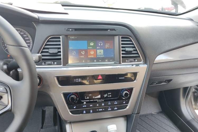 Used Hyundai Sonata 2015 1.6T GX Comfort Model Audio And AC Panel