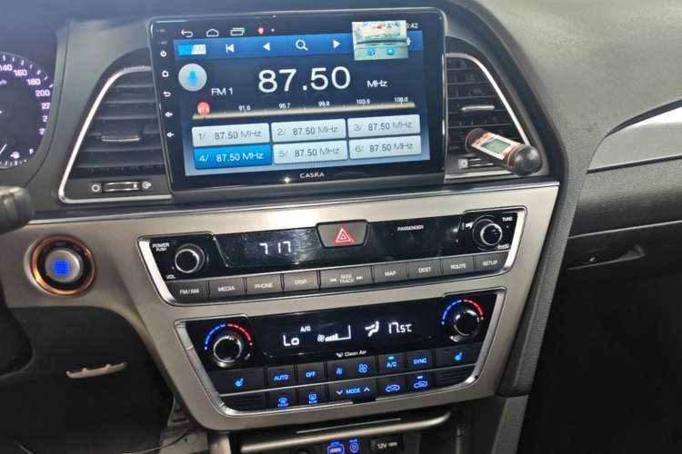 Used Hyundai Sonata 2015 1.6T GLS Smart Model Audio And AC Panel