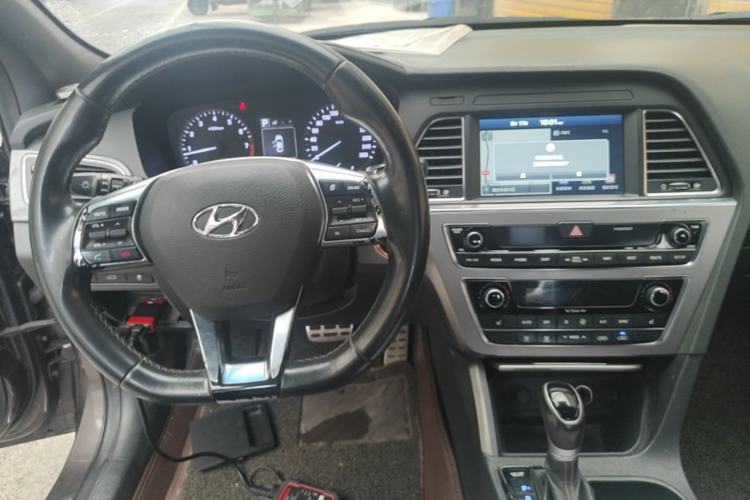 Used Hyundai Sonata 2015 1.6T GLS Smart Model Center Console