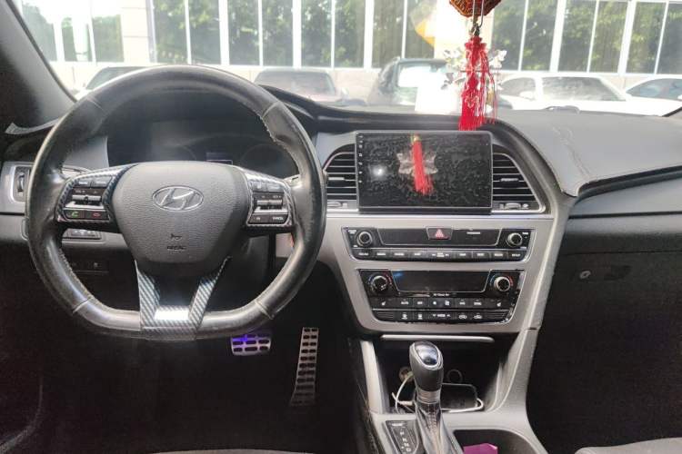 Used Hyundai Sonata 2015 1.6T GLS Smart Model Center Console