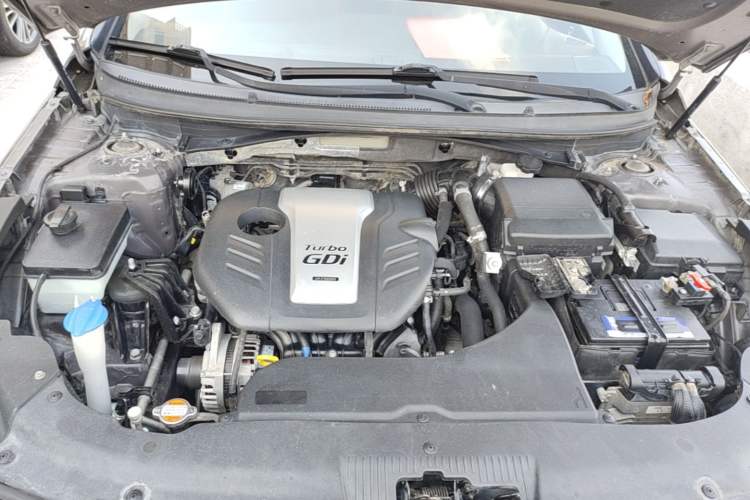 Used Hyundai Sonata 2015 1.6T GX Comfort Model Engine Bay