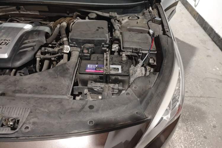 Used Hyundai Sonata 2015 1.6T GLX Advanced Model Engine Bay Left