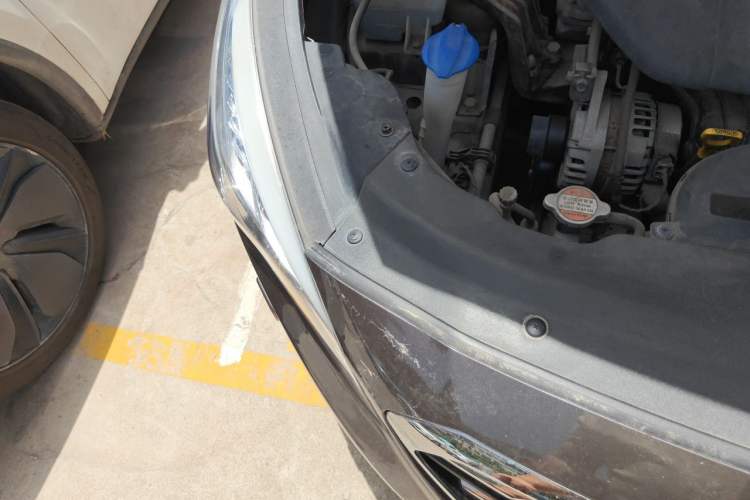 Used Hyundai Sonata 2015 1.6T DLX Prestige Model Engine Bay Right