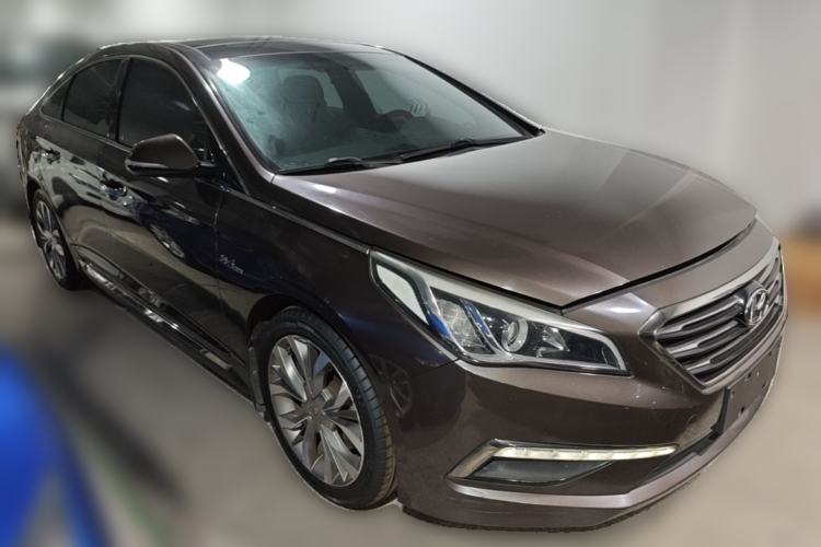 Used Hyundai Sonata 2015 1.6T GLX Advanced Model Front Right 45 Deg