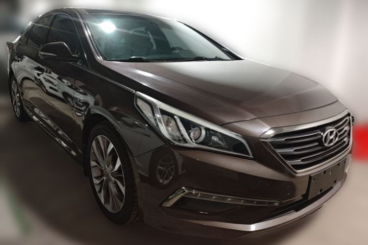 Used Hyundai Sonata 2015 1.6T GLX Advanced Model Front Right 45 Deg