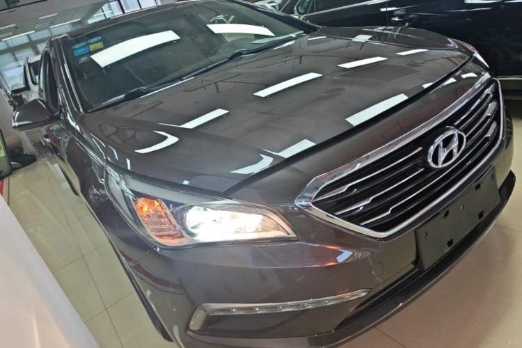 Used Hyundai Sonata 2015 1.6T GLS Smart Model Front Right 45 Deg