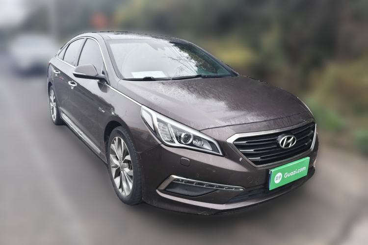 Used Hyundai Sonata 2015 1.6T DLX Prestige Model Front Right 45 Deg
