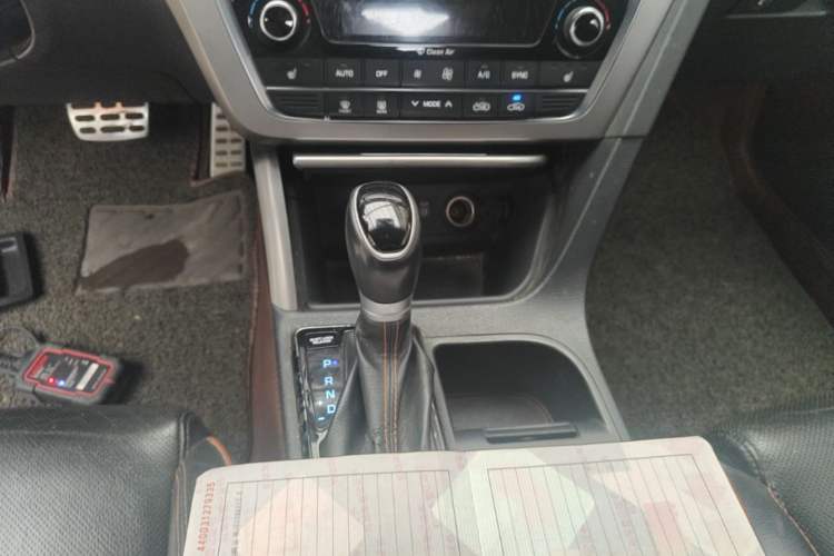 Used Hyundai Sonata 2015 1.6T GLS Smart Model Gear Lever