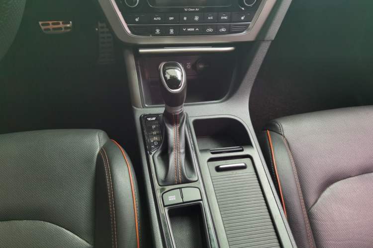 Used Hyundai Sonata 2015 1.6T GLS Smart Model Gear Lever