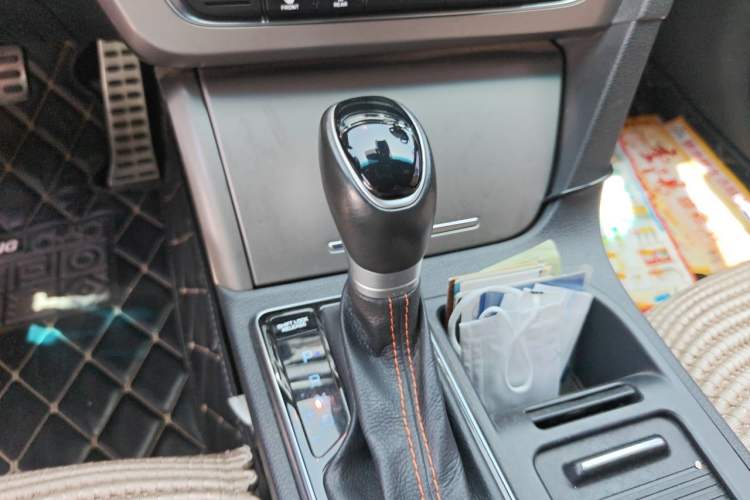 Used Hyundai Sonata 2015 1.6T DLX Prestige Model Gear Lever