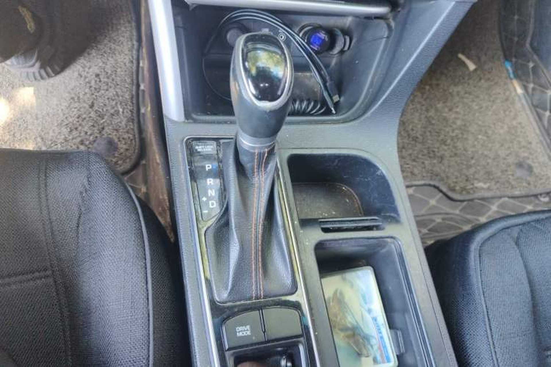 Used Hyundai Sonata 2015 1.6T GLS Smart Model Gear Lever