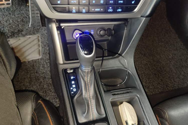 Used Hyundai Sonata 2015 1.6T GLS Smart Model Gear Lever