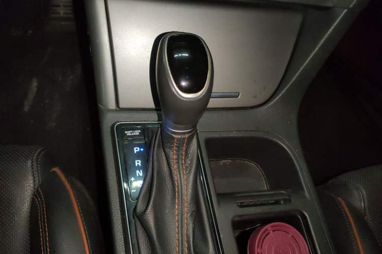 Used Hyundai Sonata 2015 1.6T GLS Smart Model Gear Lever
