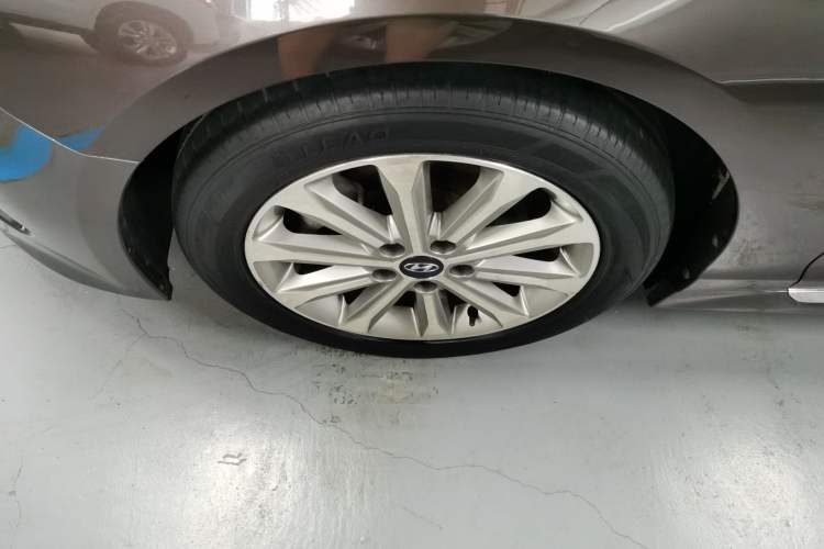 Used Hyundai Sonata 2015 1.6T GLS Smart Model Left Front Wheel Hub