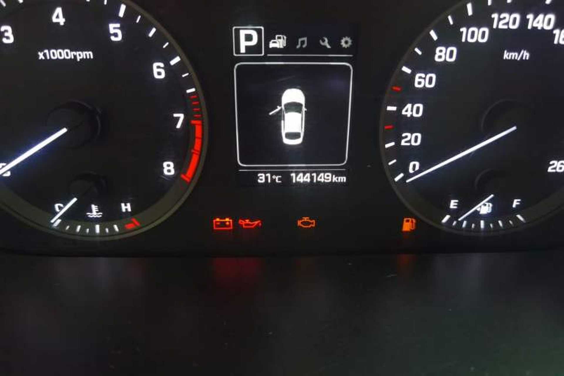 Used Hyundai Sonata 2015 1.6T GLS Smart Model Odometer Close Up