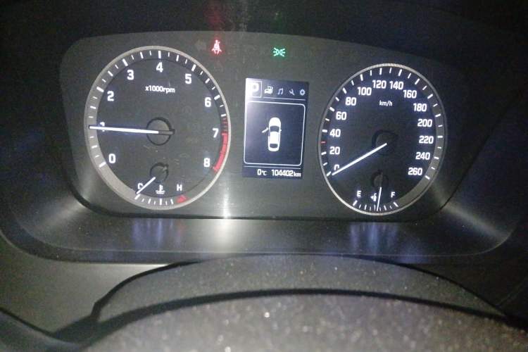 Used Hyundai Sonata 2015 1.6T GLS Smart Model Odometer Close Up