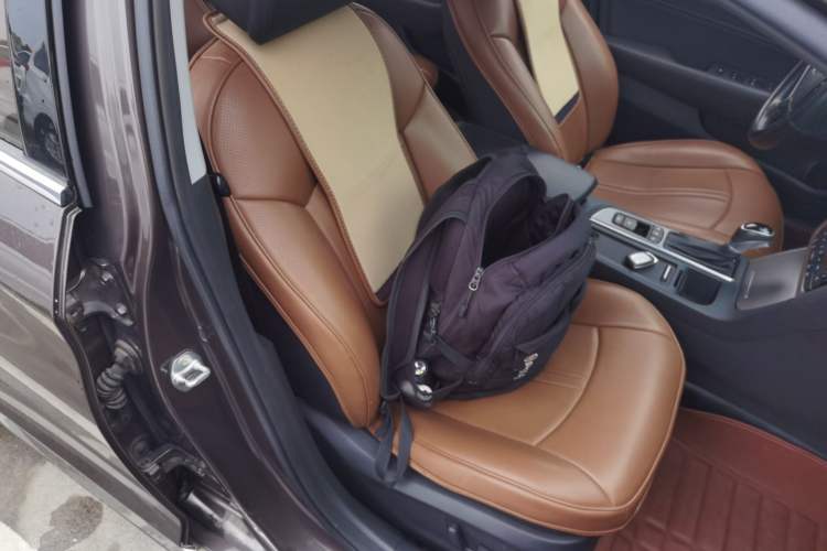 Used Hyundai Sonata 2015 2.4L LUX Ultimate Trim Right Front Seat
