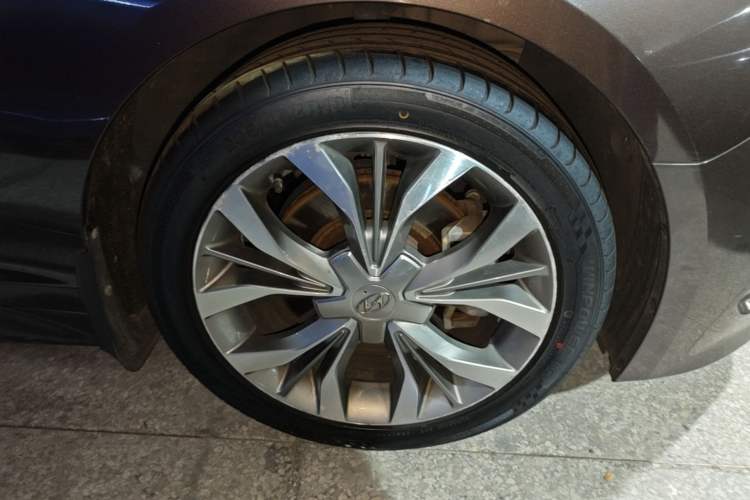 Used Hyundai Sonata 2015 1.6T GLX Advanced Model Right Front Wheel Hub