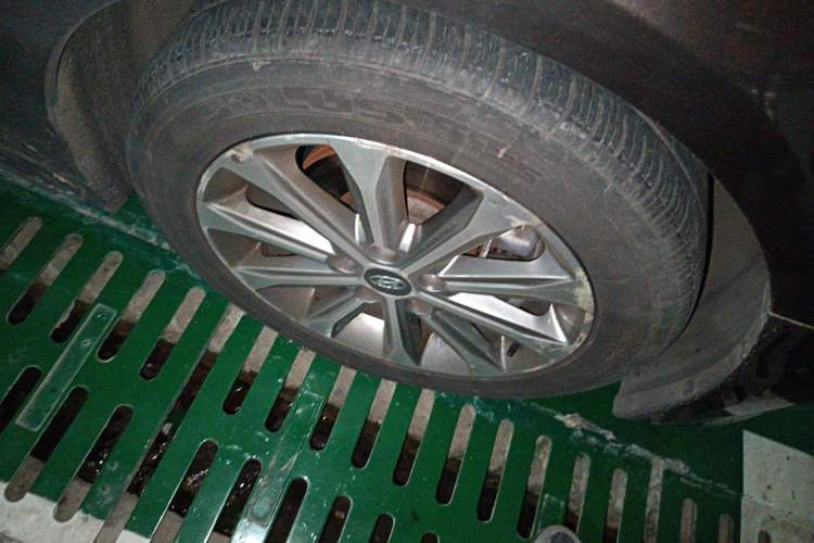 Used Hyundai Sonata 2015 1.6T GLS Smart Model Right Front Wheel Hub