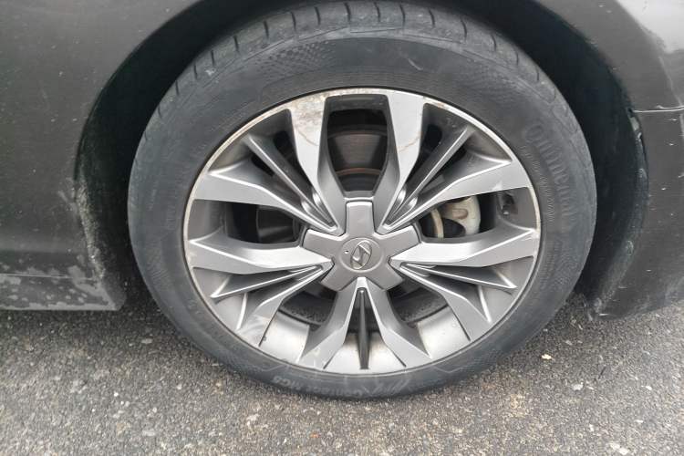 Used Hyundai Sonata 2015 1.6T DLX Prestige Model Right Front Wheel Hub