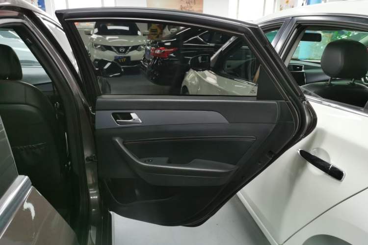 Used Hyundai Sonata 2015 1.6T GLS Smart Model Right Rear Door Interior