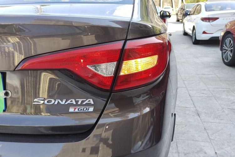 Used Hyundai Sonata 2015 1.6T GX Comfort Model Right Rear Taillight