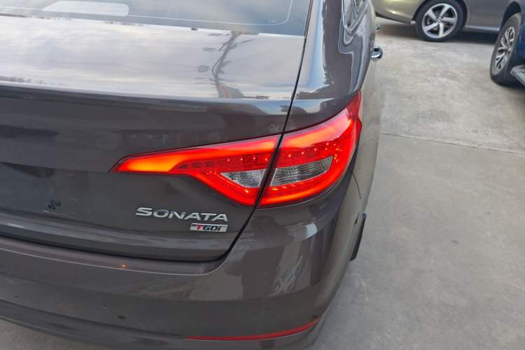 Used Hyundai Sonata 2015 1.6T GLX Advanced Model Right Rear Taillight