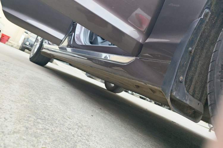 Used Hyundai Sonata 2015 1.6T GLX Advanced Model Right Side Sill